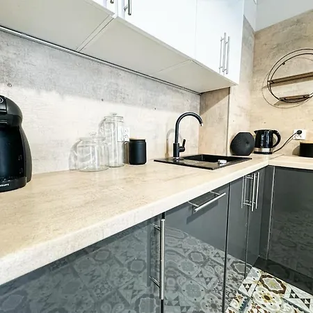 Appartamento Stylish - Balcony, Church Views, Parking! Tram Breslavia