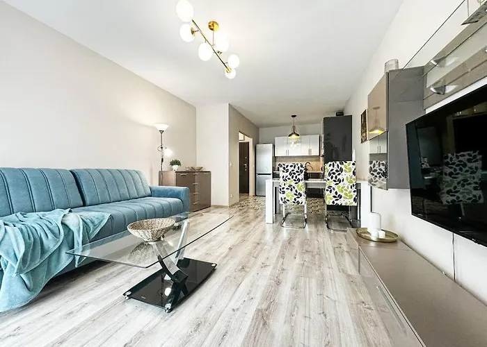 דירה Stylish - Balcony, Church Views, Parking! Tram ורוצלב
